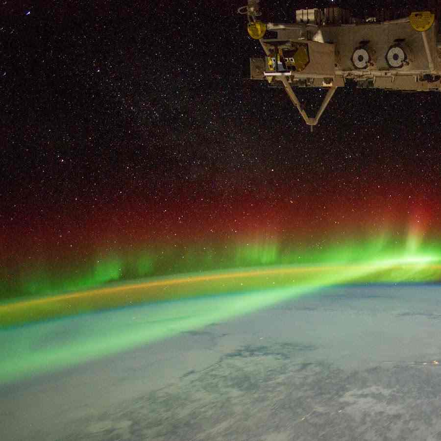 Фото полярное сияние в атмосфере 11