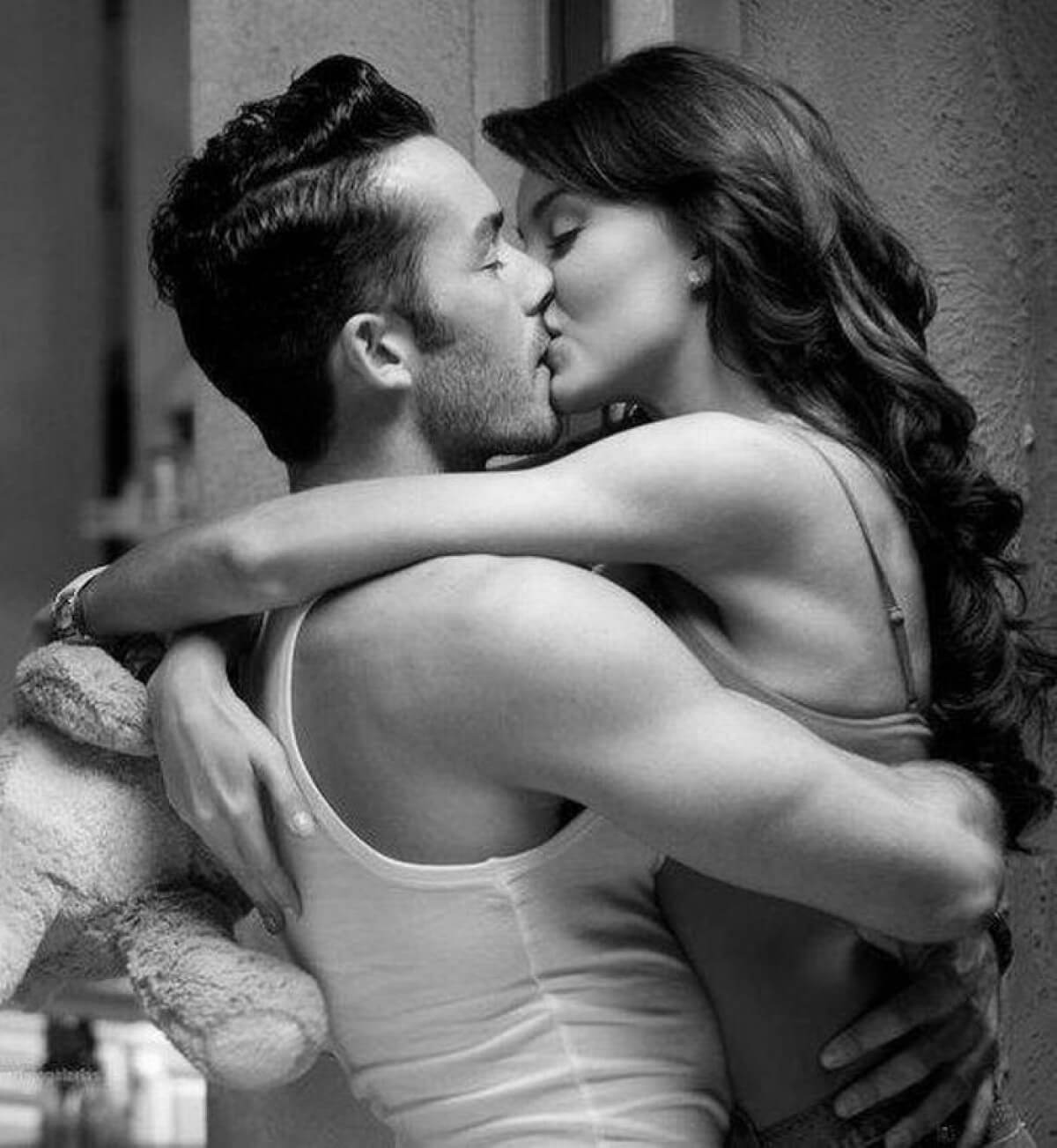 Фото нежного и романтического поцелуя между девушкой и парнем - 20 картинок 11.