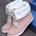 Красивые и оригинальные фото женских ботинок на зиму