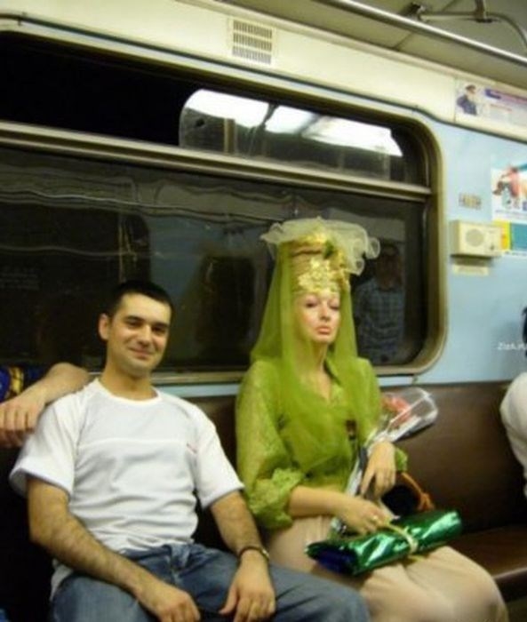 Смешные фото люди в метро   картинки 023