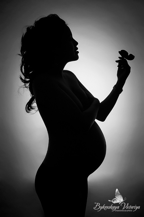 Фото беременной девушки черно белое фото