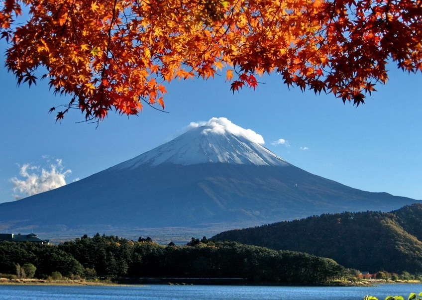 3 фудзияма. Фудзияма Япония. Гора Фудзияма. Фудзияма Священная гора в Японии. Озеро сай гора Фудзияма Япония.