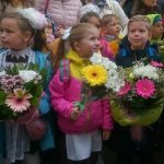 Дети с цветами на 1 сентября фото — красивая сборка