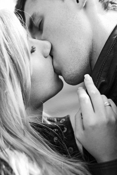 Картинки страстные поцелуи в губы 010