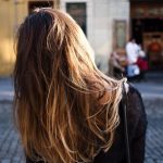 Фото девушки со спины с русыми волосами 020