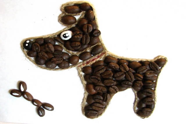 Собака из кофейных зерен фото001