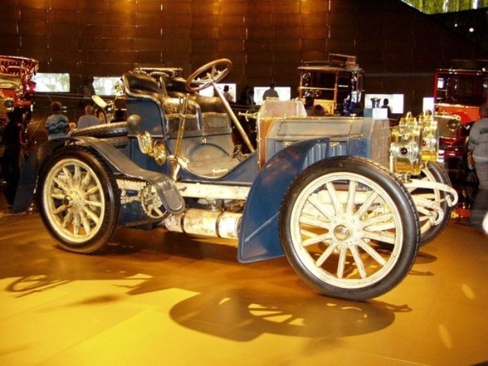 Создан первый автомобиль  Мерседес  (1901) 011