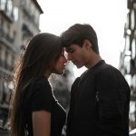 Как правильно целоваться с парнем в первый раз?