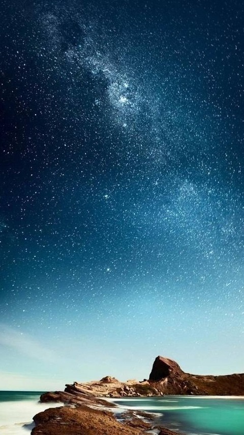 Красивы обои звездного неба на телефон 009