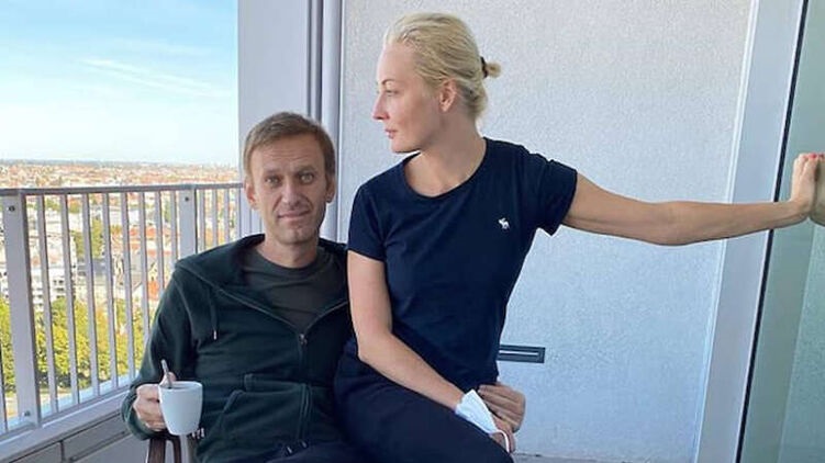 Свежие фото Навального в больнице 06