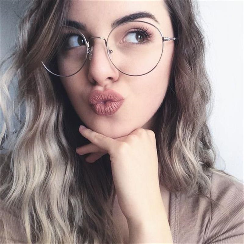 Фото женщин красивых в очках (22)
