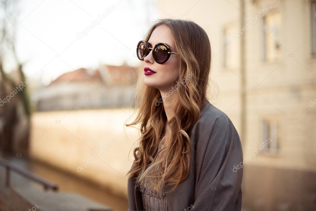 Фото женщин красивых в очках (25)