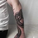 Мужские татуировки на руке 15