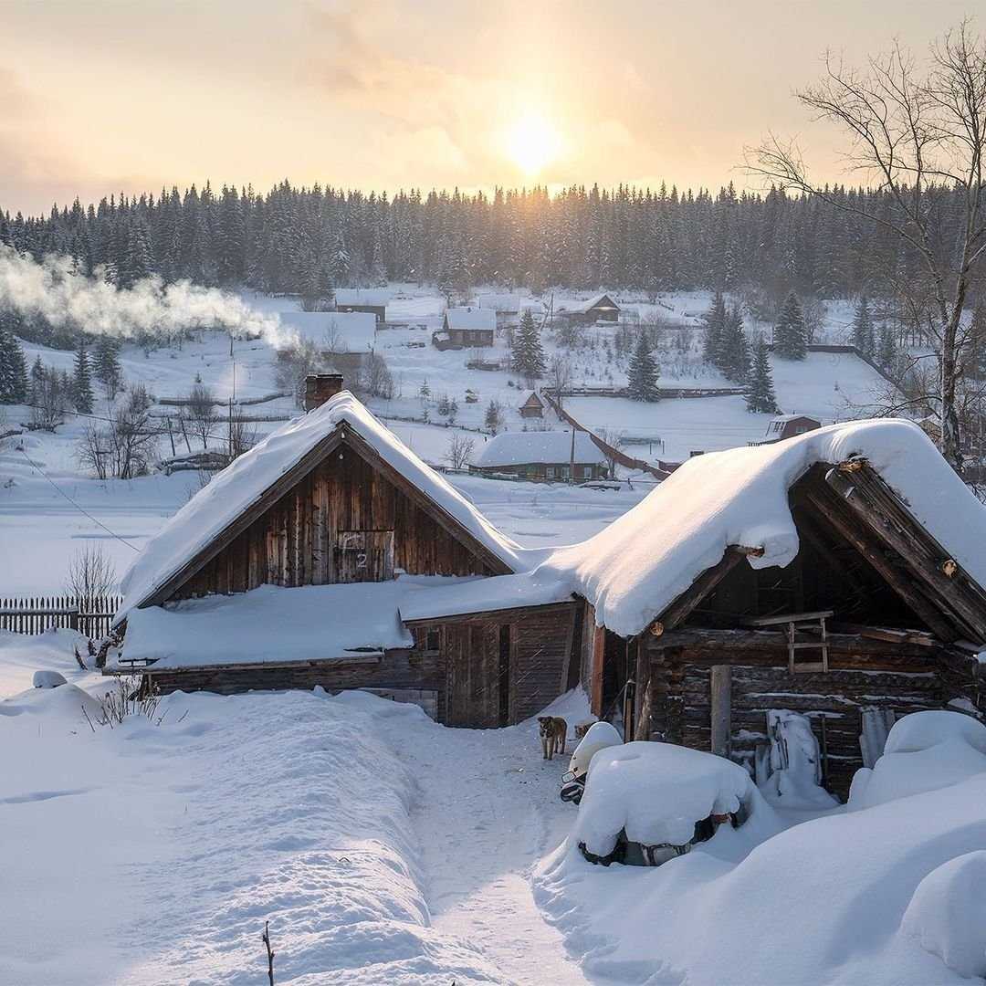 Заснеженная деревня фото