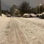 Утренние фотографии снежных городских улиц 015