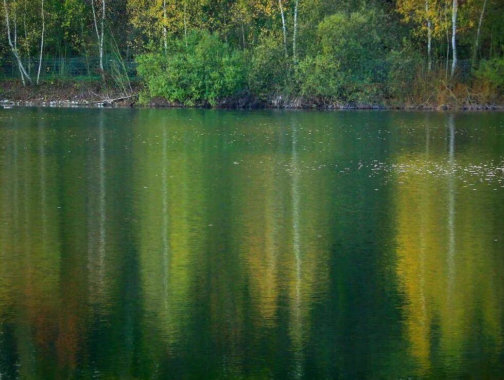 Изумрудное озеро Церковь