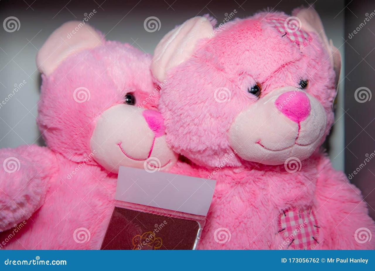 Розовый плюшевый мишка с розовым бантиком и розовой коробочкой 8